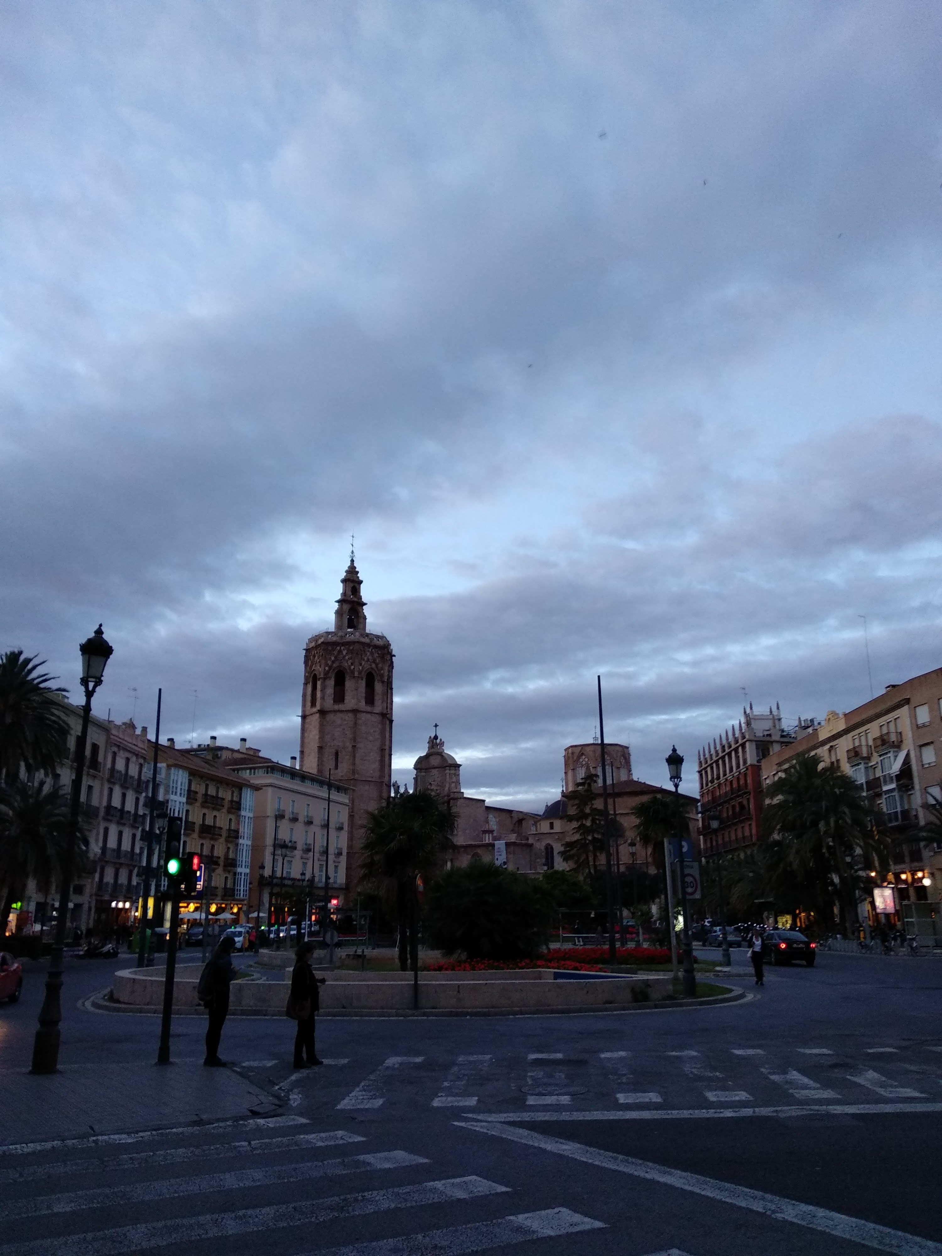 Zmierzch nad miastem